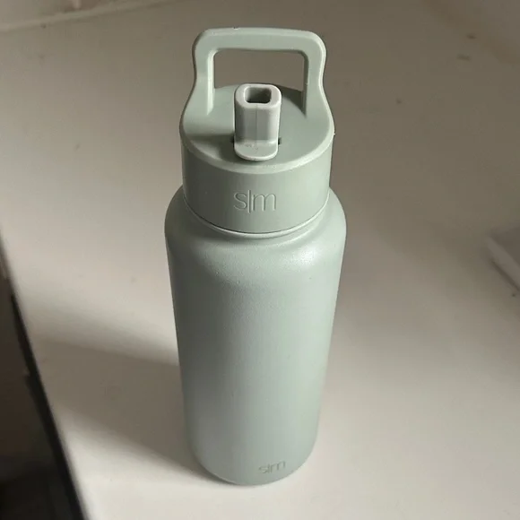 simple modern sage green S'well-style Straw Lid Water Bottle - Picture 1 of 6